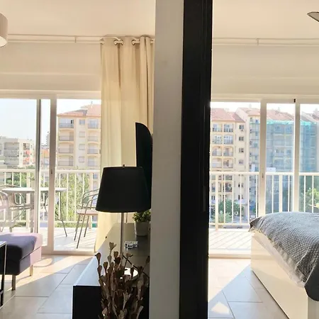 Top Floor With Two Balconies Apartment *